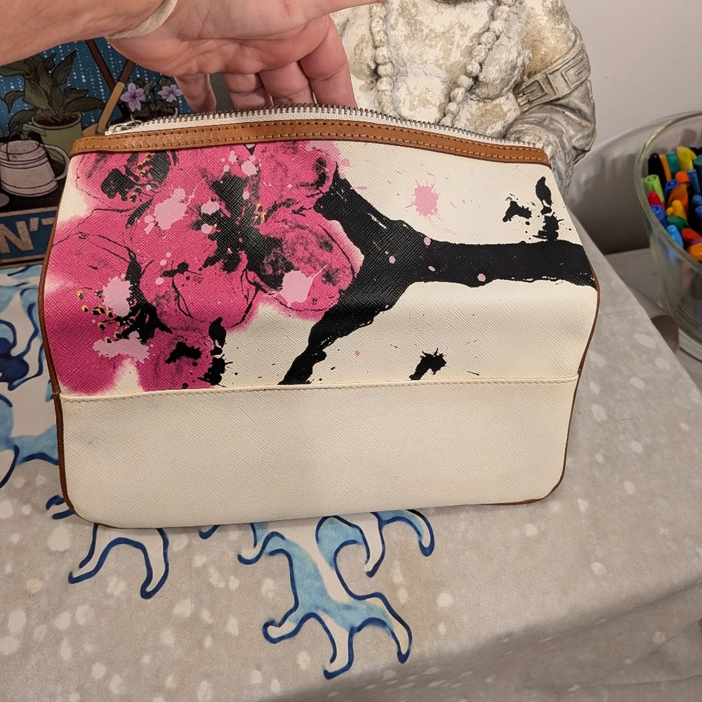L.A.M.B. Floral Folding Clutch - Picture 5 of 15